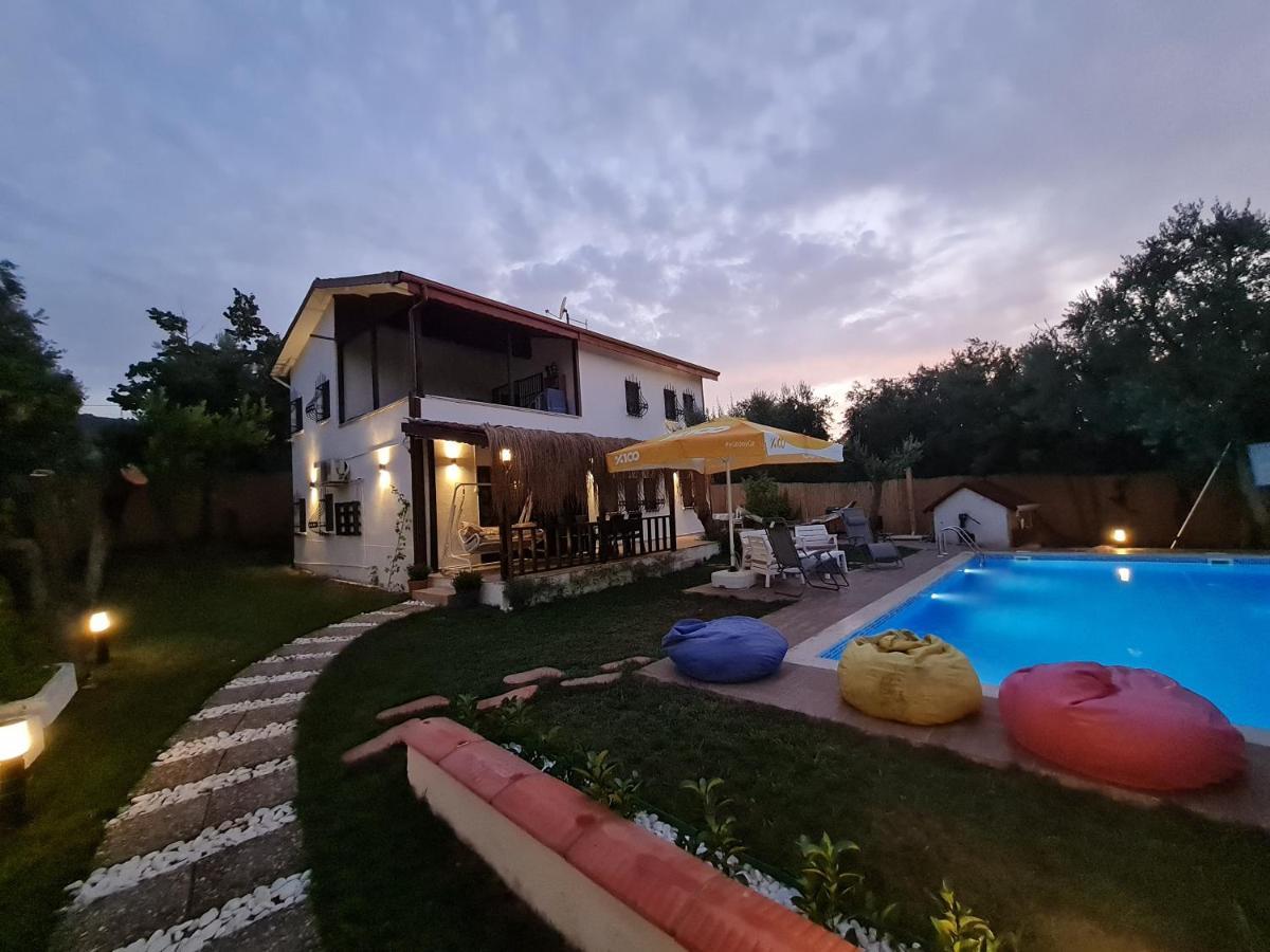 فيلا Antik House إزنيق المظهر الخارجي الصورة